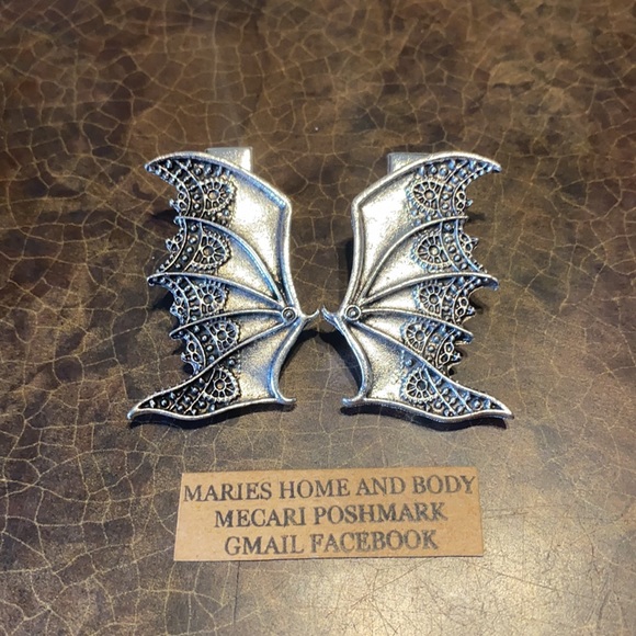 Silver Bat Devil Demon Wings Hair Clips New Victorian Goth Vintage style Spooky - Picture 8 of 10